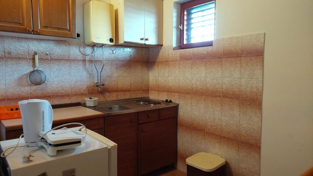 Nar Apartment Mrljane Kültér fotó
