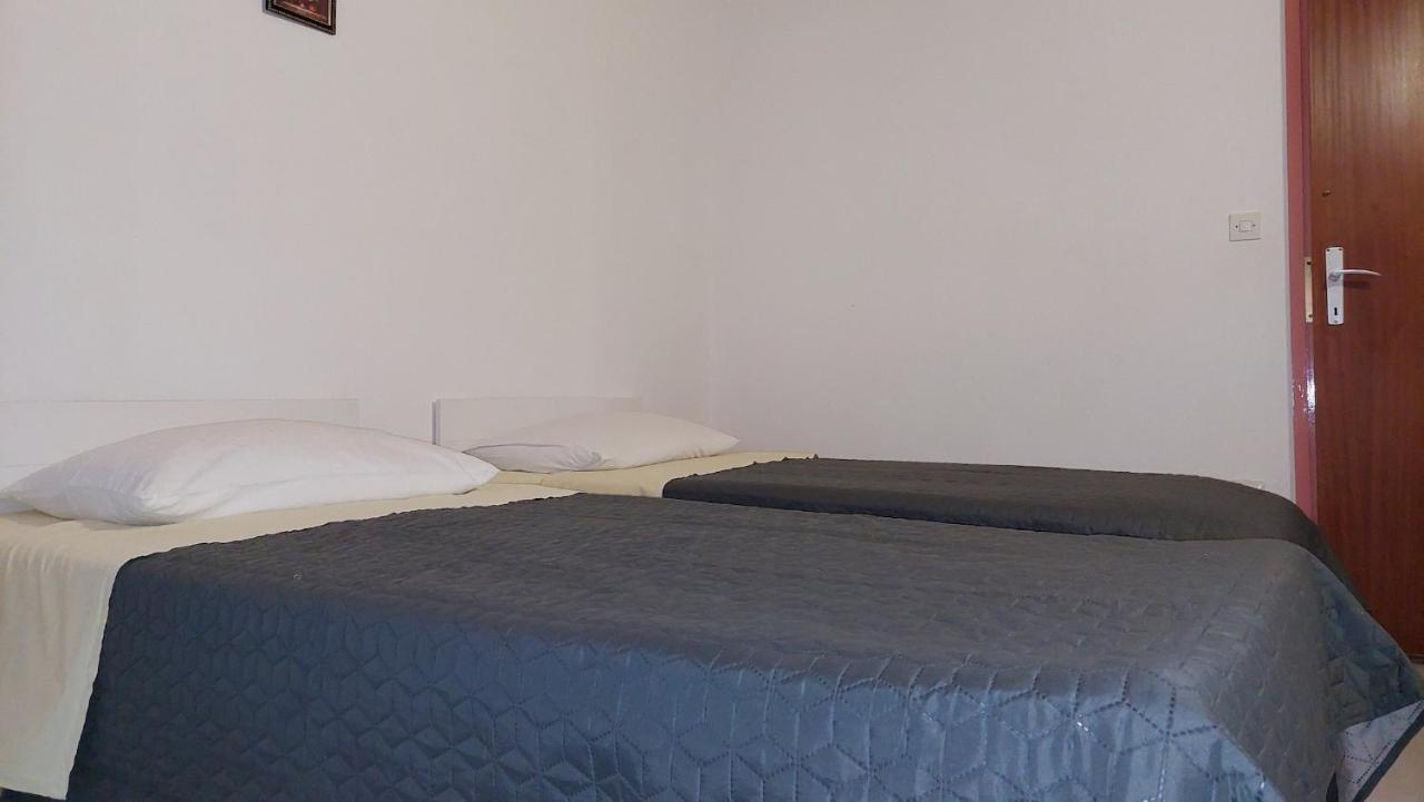 Nar Apartment Mrljane Kültér fotó